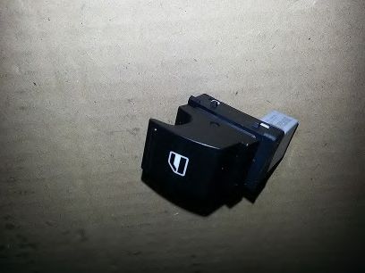 BUGIAD BSP21634 Выключатель, стеклолодъемник для VOLKSWAGEN PASSAT ALLTRACK (Фольксваген Пассат олтрек) BUGIAD BSP21634 Выключатель, стеклолодъемник для VOLKSWAGEN PASSAT ALLTRACK (Фольксваген Пассат олтрек)