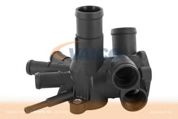 VAICO V10-0284 Корпус термостата для VOLKSWAGEN POLO CLASSIC (Фольксваген Поло классик) VAICO V10-0284 Корпус термостата для VOLKSWAGEN POLO CLASSIC (Фольксваген Поло классик)