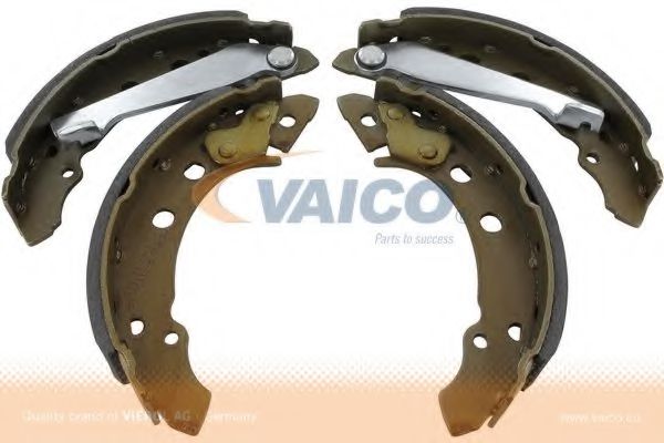 VAICO V10-0452 Тормозные колодоки для VOLKSWAGEN CARIBE I (Фольксваген Cарибэ и) VAICO V10-0452 Тормозные колодоки для VOLKSWAGEN CARIBE I (Фольксваген Cарибэ и)