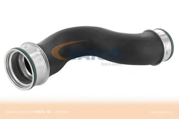 VAICO V10-2698 Трубка нагнетаемого воздуха для VOLKSWAGEN JETTA I (Фольксваген Жэтта и) VAICO V10-2698 Трубка нагнетаемого воздуха для VOLKSWAGEN JETTA I (Фольксваген Жэтта и)