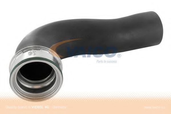 VAICO V10-2699 Трубка нагнетаемого воздуха для VOLKSWAGEN JETTA I (Фольксваген Жэтта и) VAICO V10-2699 Трубка нагнетаемого воздуха для VOLKSWAGEN JETTA I (Фольксваген Жэтта и)