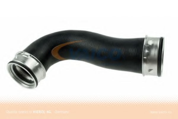 VAICO V10-2871 Трубка нагнетаемого воздуха для VOLKSWAGEN JETTA I (Фольксваген Жэтта и) VAICO V10-2871 Трубка нагнетаемого воздуха для VOLKSWAGEN JETTA I (Фольксваген Жэтта и)