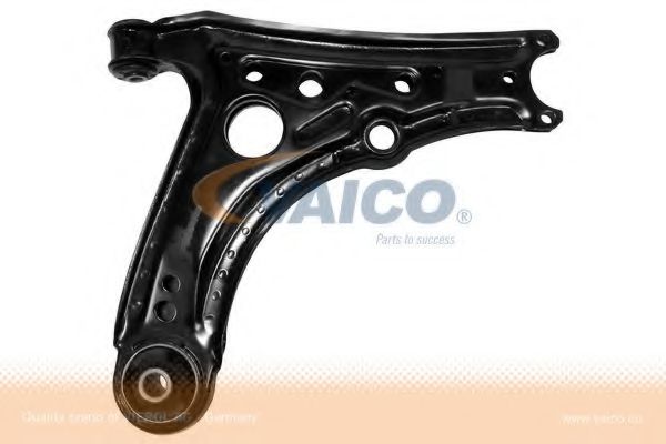 VAICO V10-7072-1 Рычаг независимой подвески колеса, подвеска колеса для VOLKSWAGEN POLO (Фольксваген Поло) VAICO V10-7072-1 Рычаг независимой подвески колеса, подвеска колеса для VOLKSWAGEN POLO (Фольксваген Поло)