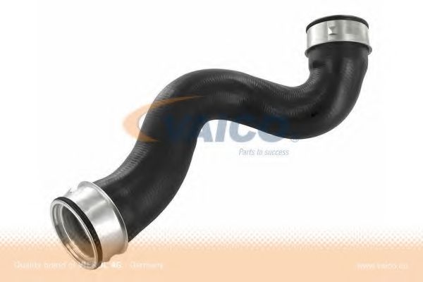 VAICO V30-1780 Трубка нагнетаемого воздуха для MERCEDES-BENZ CLK (Мэрcэдэс-бэнз Слк) VAICO V30-1780 Трубка нагнетаемого воздуха для MERCEDES-BENZ CLK (Мэрcэдэс-бэнз Слк)