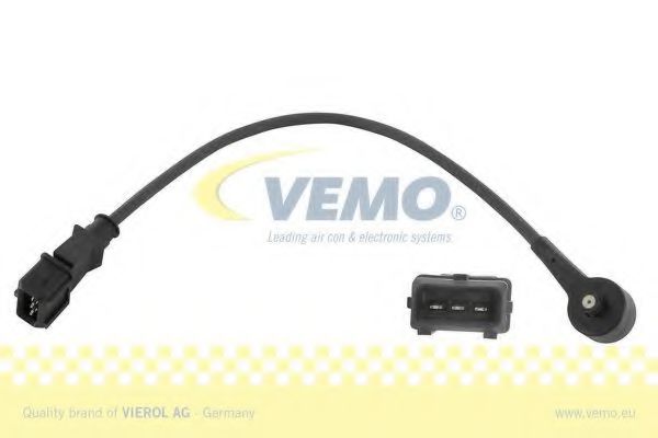 VEMO V10-72-0984 Датчик импульсов; Датчик, частота вращения; Датчик импульсов, маховик; Датчик частоты вращения, управление двигателем для AUDI A6 (Ауди А6) VEMO V10-72-0984 Датчик импульсов; Датчик, частота вращения; Датчик импульсов, маховик; Датчик частоты вращения, управление двигателем для AUDI A6 (Ауди А6)