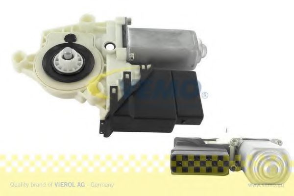 VEMO V10-05-0003 Электродвигатель, стеклоподъемник для VOLKSWAGEN GOLF III (Фольксваген Гольф 3) VEMO V10-05-0003 Электродвигатель, стеклоподъемник для VOLKSWAGEN GOLF III (Фольксваген Гольф 3)
