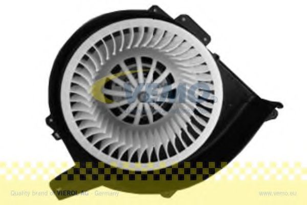 VEMO V15-03-1926 Электродвигатель, вентиляция салона для VOLKSWAGEN (Фольксваген) VEMO V15-03-1926 Электродвигатель, вентиляция салона для VOLKSWAGEN (Фольксваген)