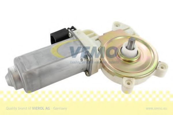 VEMO V20-05-3017 Электродвигатель, стеклоподъемник для BMW Z4 (Бмв Z4) VEMO V20-05-3017 Электродвигатель, стеклоподъемник для BMW Z4 (Бмв Z4)