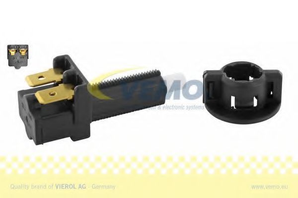 VEMO V25-73-0012 Выключатель фонаря сигнала торможения для FORD FIESTA (Форд Фиэста) VEMO V25-73-0012 Выключатель фонаря сигнала торможения для FORD FIESTA (Форд Фиэста)