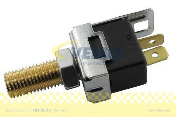 VEMO V37-73-0005 Выключатель фонаря сигнала торможения; Выключатель, привод сцепления (Tempomat) для MAZDA 323 ASTINA V (Мазда 323 астина 5) VEMO V37-73-0005 Выключатель фонаря сигнала торможения; Выключатель, привод сцепления (Tempomat) для MAZDA 323 ASTINA V (Мазда 323 астина 5)