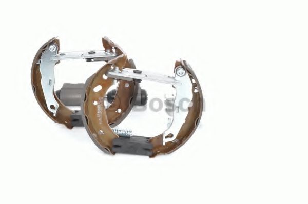 BOSCH 0 204 114 600 Тормозные колодоки для FORD KA (Форд Ка) BOSCH 0 204 114 600 Тормозные колодоки для FORD KA (Форд Ка)